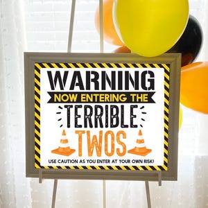 Panneau de fête des deux terribles, panneau de bienvenue d'anniversaire de la construction, panneau de construction d'avertissement des deux terribles, fichier numérique d'anniversaire de la construction