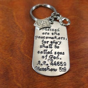 LQRI Police’s Prayer Military Police Keychain Police Officer Gift Lord Guide My Hands and My Heart