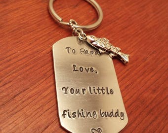 Kleine Angeln Kumpel Opa Schlüsselanhänger, Papa Geschenk, Opa Geschenk, Papa Geschenk, Vatertagsgeschenk, Angeln Schlüsselanhänger, Von Hand gestempelt personalisiert