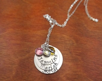 Collar de piedra de nacimiento de plata de ley de mamá, los nombres del niño personalizado Regalo de la madre, collar de la madre apilado