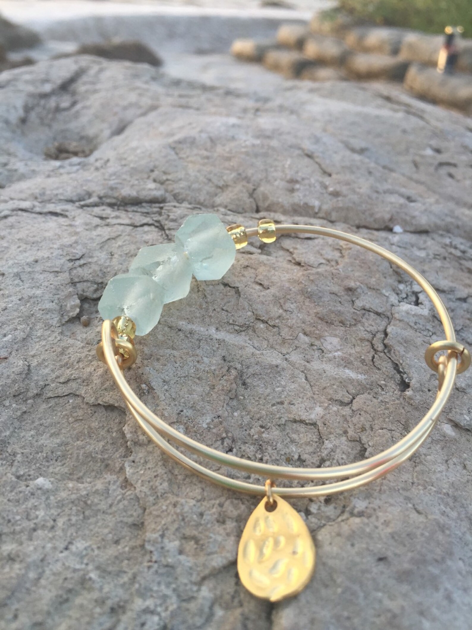 Expandable White / Clear Color Chunky Seaglass Bangle / Qty 1 Etsy