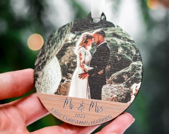 Erstes Weihnachten verheiratet Ornamente, gerade verheiratet Mr Ans Frau Foto Ornament, personalisiert unsere erste Weihnachtsbaumschmuck, Paar Geschenk