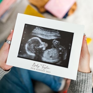 Regalo para futura mamá / Marco de fotos para ecografía de bebé / Anuncio de bebé personalizado, regalo de embarazo, regalo personalizado para la barriguita, primer bebé en Navidad