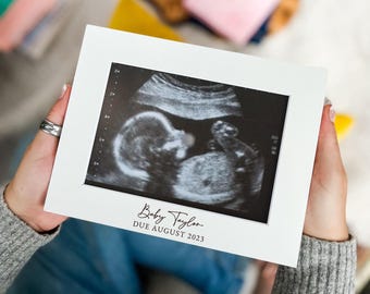 Regalo para futura mamá / Marco de fotos para ecografía / Anuncio de bebé personalizado, Regalo de embarazo, Regalo personalizado para embarazada, Bebé de la primera Navidad