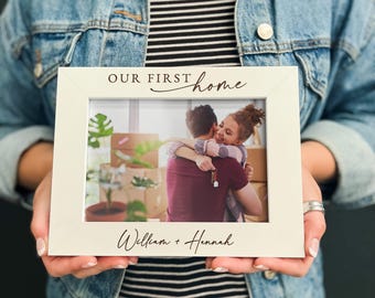 Regalo personalizzato per la prima casa / Cornice portafoto "La nostra nuova casa insieme" / Regalo di inaugurazione per coppie, regalo per il trasloco, cornice incisa