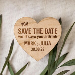 Save The Date-magneet, gepersonaliseerde houten avond save the dates, rustieke houten huwelijksuitnodiging, zomer winter strand bruiloft uitnodigingen.
