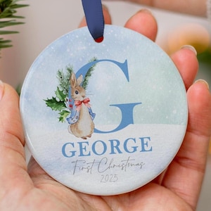 Enfeite de Natal personalizado com a inicial do primeiro bebê, enfeite de coelho com a letra "2026", enfeite de cerâmica com nome, presente para recém-nascido menino.