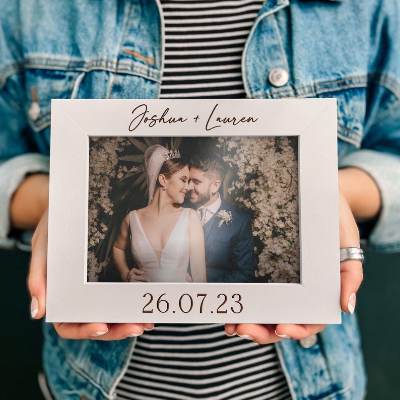 Wedding Gifts For Couples, Engraved Wedding Day Photo Frame with Date, Mr and Mrs Picture Keepsake, Personalised Gift For Bride and Groom