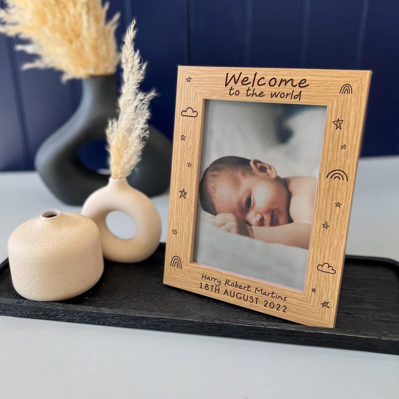 Marco de fotos personalizado para bebé / Regalo grabado para recién nacido imagen 9