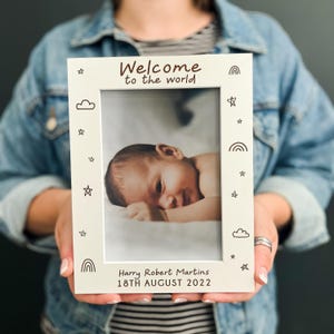 Marco de fotos personalizado para bebé / Regalo grabado para recién nacido imagen 1