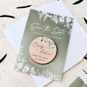 Save the Date-magneet met kaarten | Saliegroene Save the Date-trouwmagneten | Gepersonaliseerd hout: Save the Date of Evening | Botanische uitnodigingen