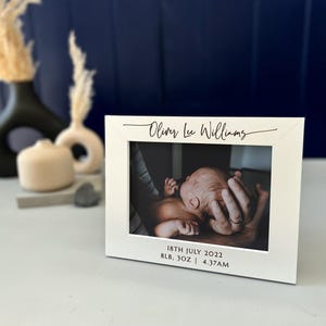 Marco de fotos personalizado para bebé / Regalos de Navidad para recién nacidos / Marco de fotos con información de nacimiento grabada personalizada, regalo de recuerdo para anunciar el nacimiento