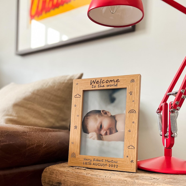 Marco de fotos personalizado para bebé / Regalo grabado para recién nacido imagen 10