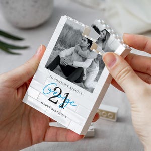 Regalo personalizzato per il 21° compleanno per lui, mattoncini da costruzione personalizzati con foto per figlio, ricordo del passaggio all'età adulta immagine 11