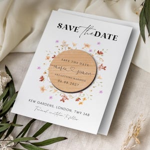 Save the Date Magnet mit Karten | Wildblumen Blumenhochzeits-Magnete | Rustikales Holz Save the Date oder Abend | Save the Dates Einladungen