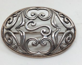 1990s Sterling Silver Art Nouveau Style Celtic Floral Scroll Openwork Modernist Brooch