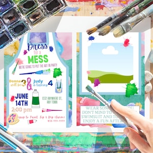 Puede incluir: Una invitación a una fiesta de pintura con el texto "Dress for a MESS". La invitación incluye la fecha, la hora y el lugar. El diseño presenta salpicaduras de pintura, pinceles y una paleta de acuarela. La invitación también incluye el texto "Wear some swimsuit and to enjoy a fun after".