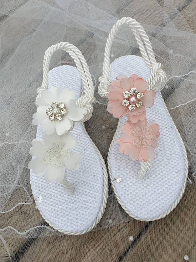 beach wedding flip flops for bride
