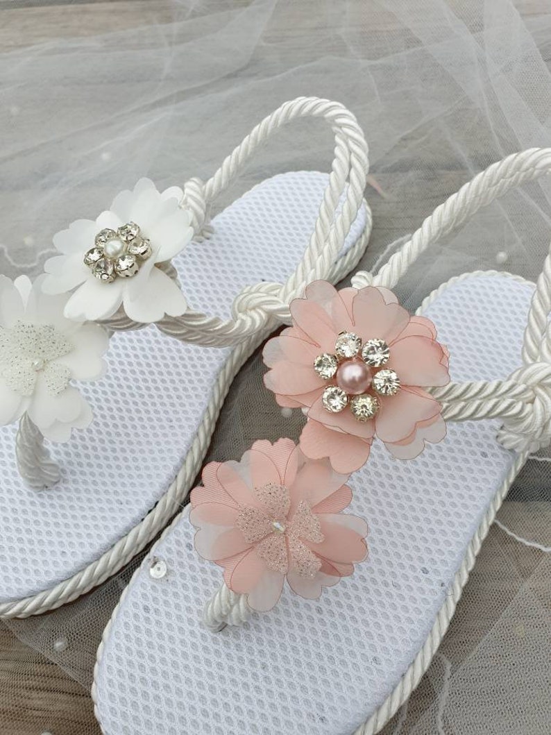 beach wedding flip flops for bride