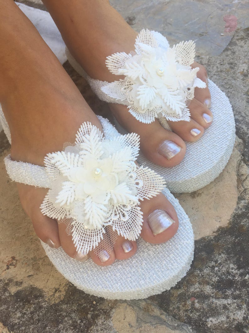 flip flops with laces