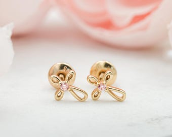Pendientes de cruz rosa para niña, chapados en oro de 14 quilates, pequeños pendientes de cruz para bebé, regalo de bautizo y primera comunión para niña.