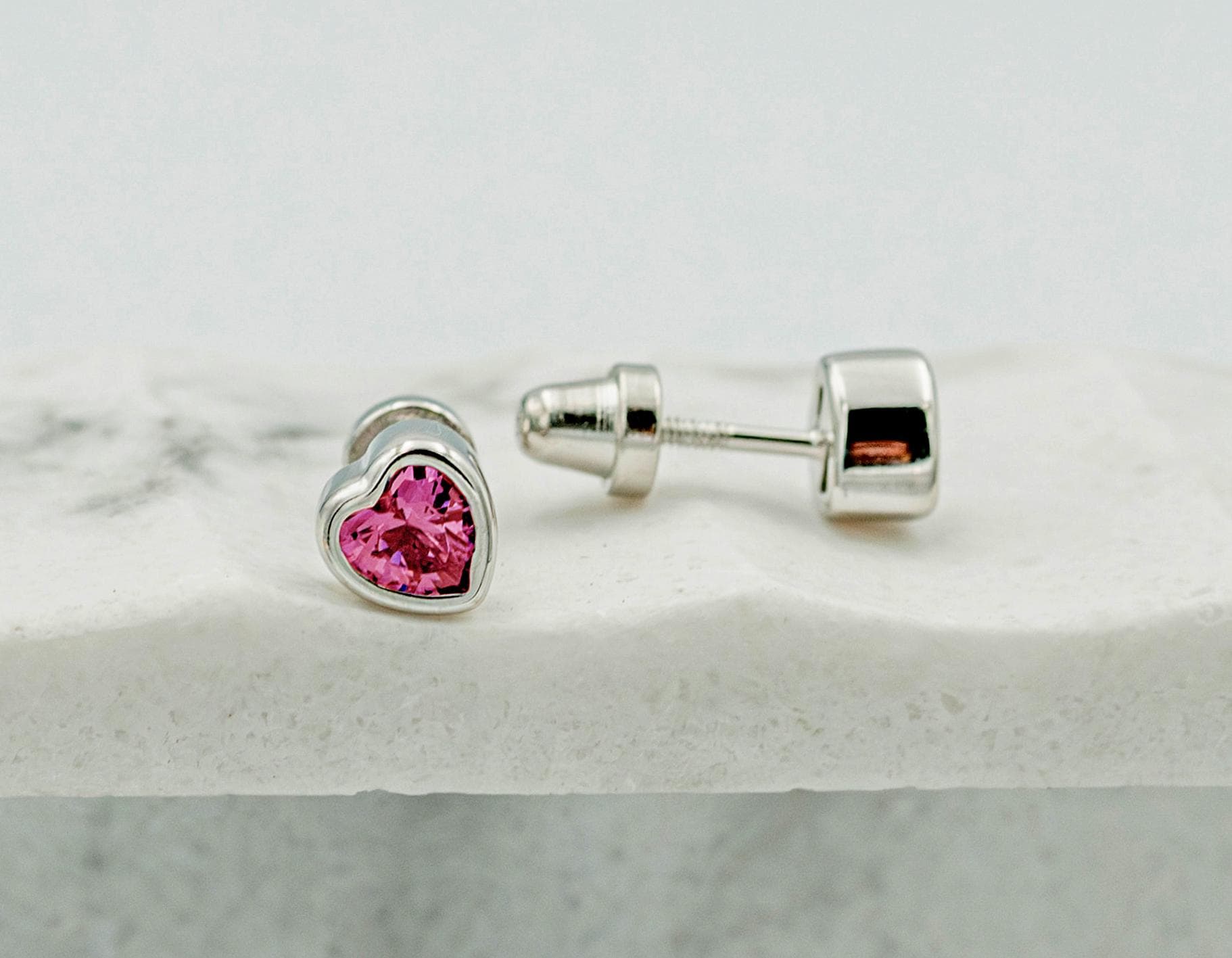 Orecchini a forma di cuore per bambine, in argento sterling con pietra portafortuna simulata e zirconi cubici, 12 colori, gioielli per bambini - Italia