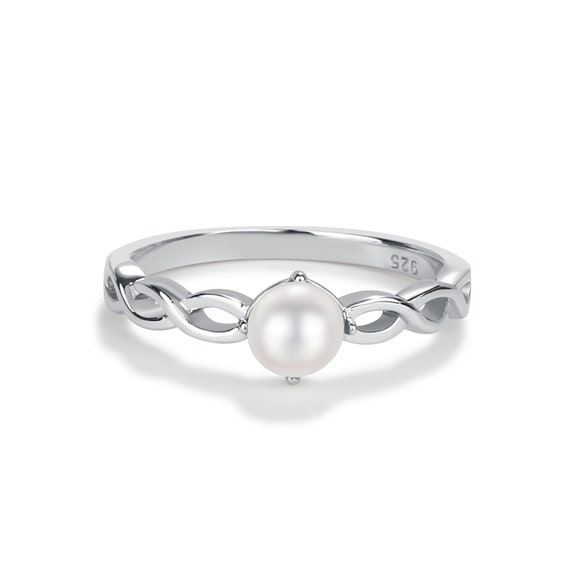 The Reverent Luxury Ring | BlueStone.com