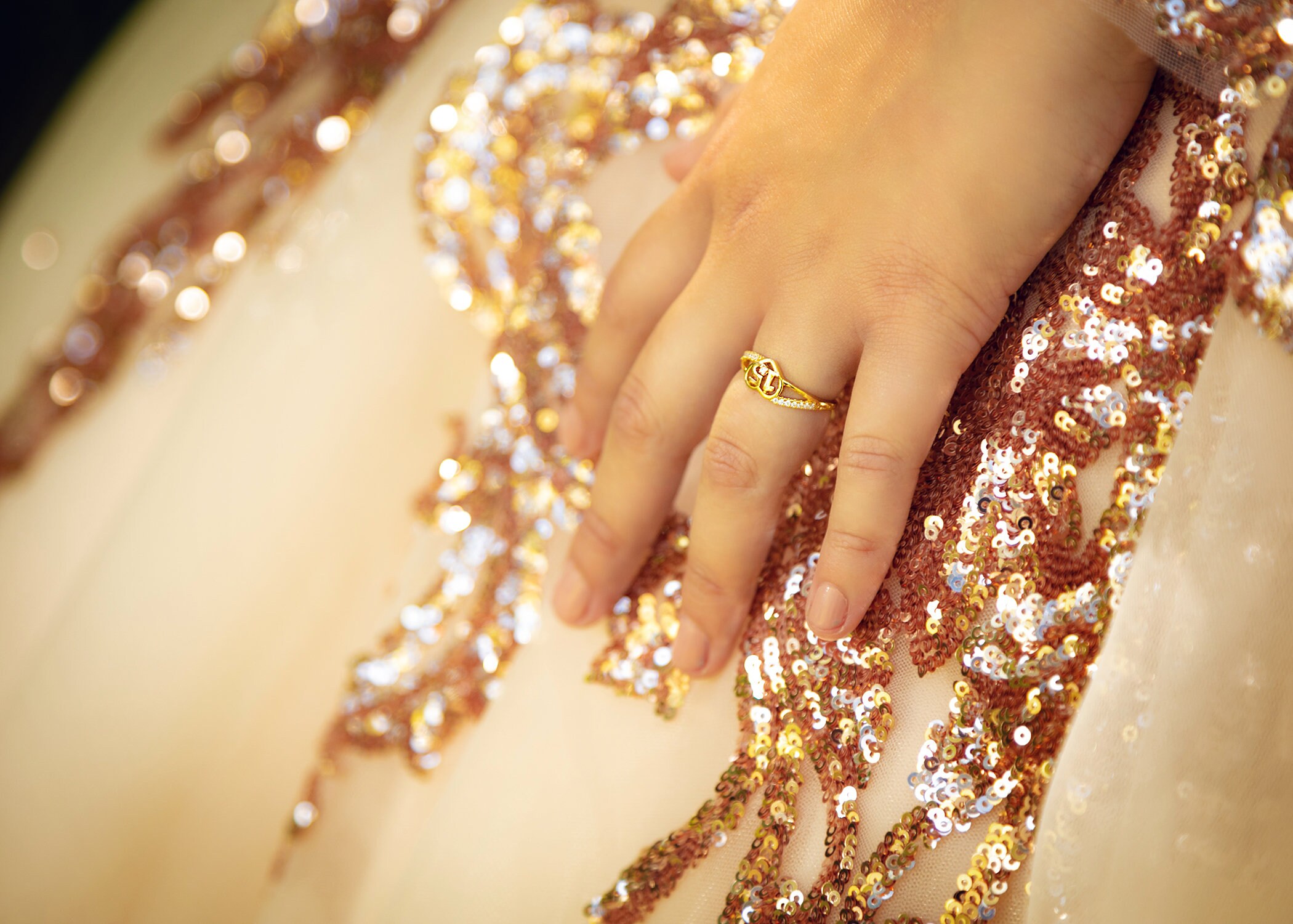 10k Yellow Gold CZ Quinceanera Ring - Elegant '15' Birthday Ring With Cubic Zirconia Halo, Size 4 - View #9