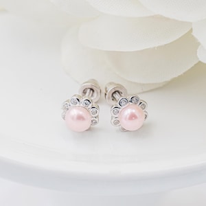Örhängen i sterlingsilver med rosa pärlor för små flickor, skruvlås för småbarn, örhängen i piercing med pärla för barn, allergivänliga smycken för babyflicka