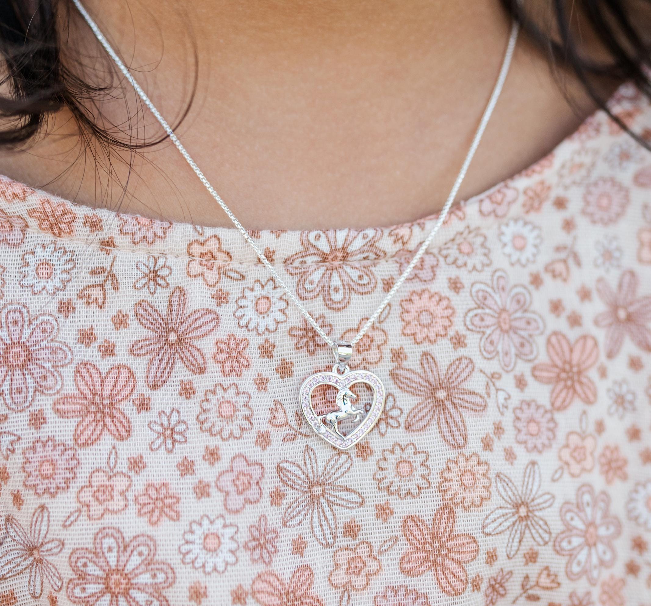 Paardenketting voor meisjes, halsketting met paardenhanger in zilver, sieradencadeau voor paardenliefhebbers Paardenketting voor meisjes, halsketting met paardenhanger in zilver, sieradencadeau voor paardenliefhebbers