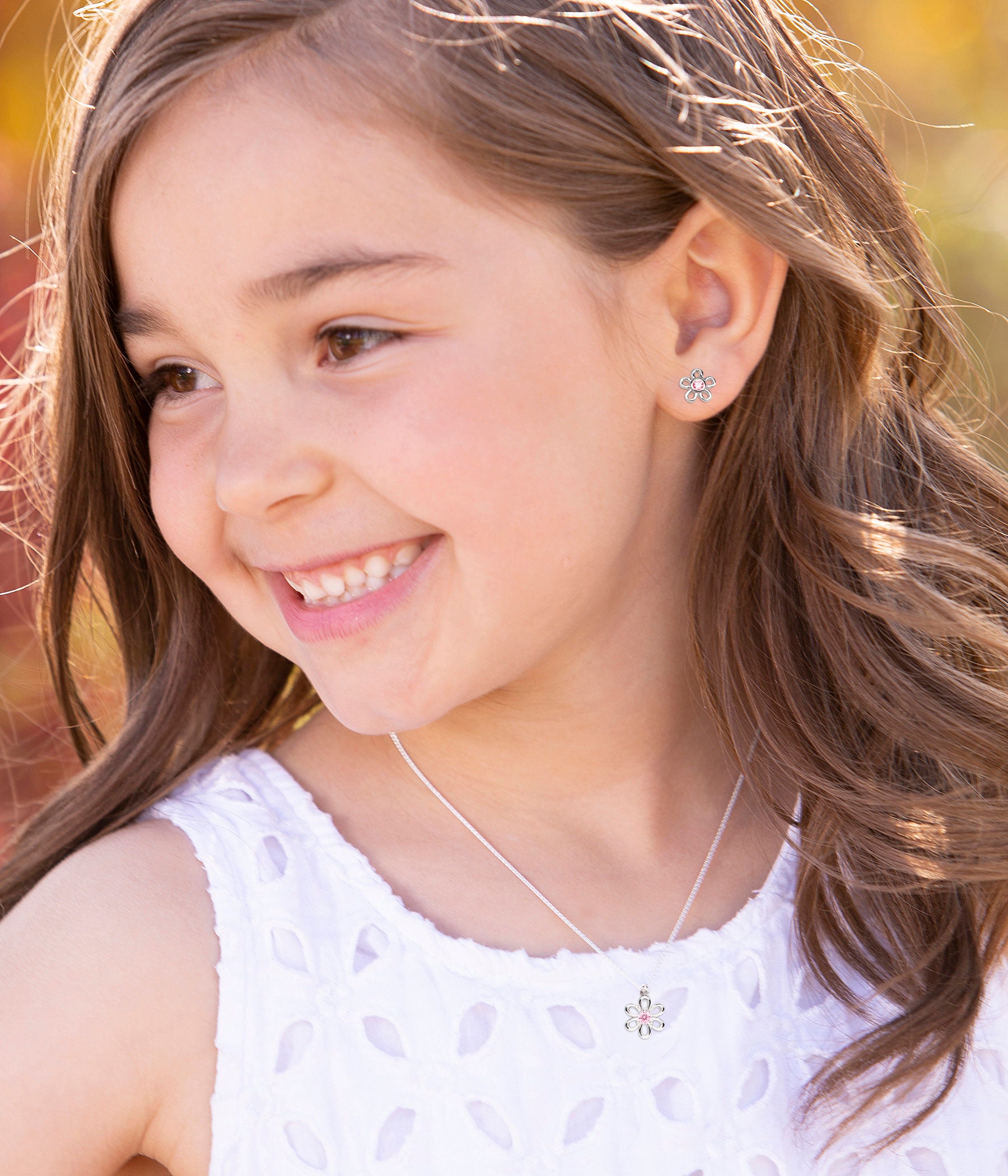 Orecchini A Margherita In Argento 925 Per Bambine E Ragazze – Fiore Smaltato Bianco Con Zirconia Gialla, Ipoallergenici, 10 Mm, Regalo Con Confezione