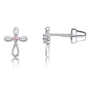 Op de afbeelding: Een paar zilveren kruis oorbellen met een kleine roze edelsteen in het midden van elk kruis.