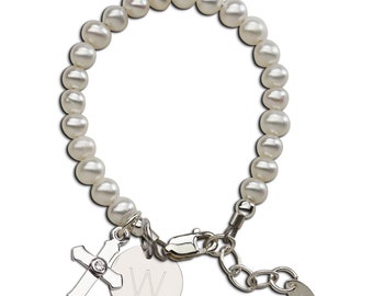 Braccialetto con croce in argento sterling e perle, regalo per il battesimo di una bambina, con incisione GRATUITA, ideale come regalo per battesimo, dedicazione o prima comunione. - Italia
