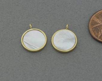 White Pearl Pendant . Jewelry Craft Supplies . Polished Gold Plated / 2 Pcs - FC704-PG-WH