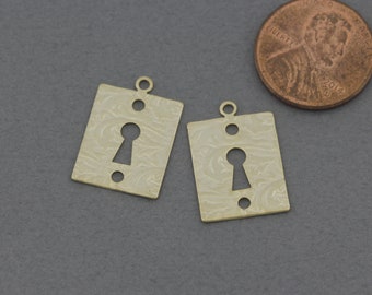 Key Brass Pendant . Jewelry Craft Supplies . Matte Gold Plated / 2 Pcs - FC481-MG