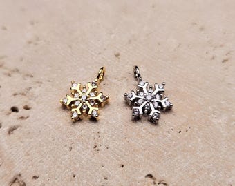 Snowflake Brass Pendant . Wedding, Bridal Jewelry . Polished Plated / 2 Pcs - Item No. BC234-CR