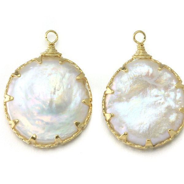 Mother of Pearl Pendant . Wedding Jewelry, Bridal Jewelry . 16K Polished Gold Plated over Brass / 2 Pcs - DG029-PG-WH