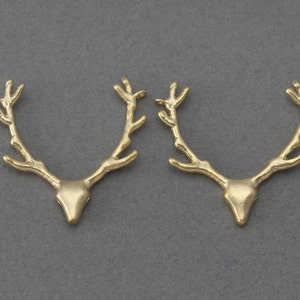 Deer Brass Pendant . Jewelry Craft Supply . 16K Matte Gold Plated over Brass / 2 Pcs - FC096-MG