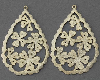Flower Teardrop Brass Pendant . Jewelry Craft Supply . 16K Matte Gold Plated over Brass  / 2 Pcs - GC013-MG