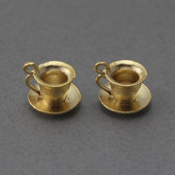 Tea Cup Pewter Pendant. Jewelry Craft Supplies . 16K Matte Gold Plated over Pewter / 2 Pcs - FC223-MG