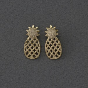 Pineapple Brass Pendant . Jewelry Craft Supply . Matte Gold Plated over Brass  / 2 Pcs - FC280-MG
