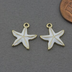 Starfish Brass Pendant . Jewelry Craft Supplies . Polished Gold Plated / 2 Pcs - FC605-PG-WH