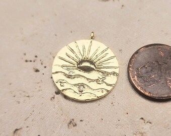 Sun Pendant . Wedding Jewelry . Polished Plated / 2 Pcs