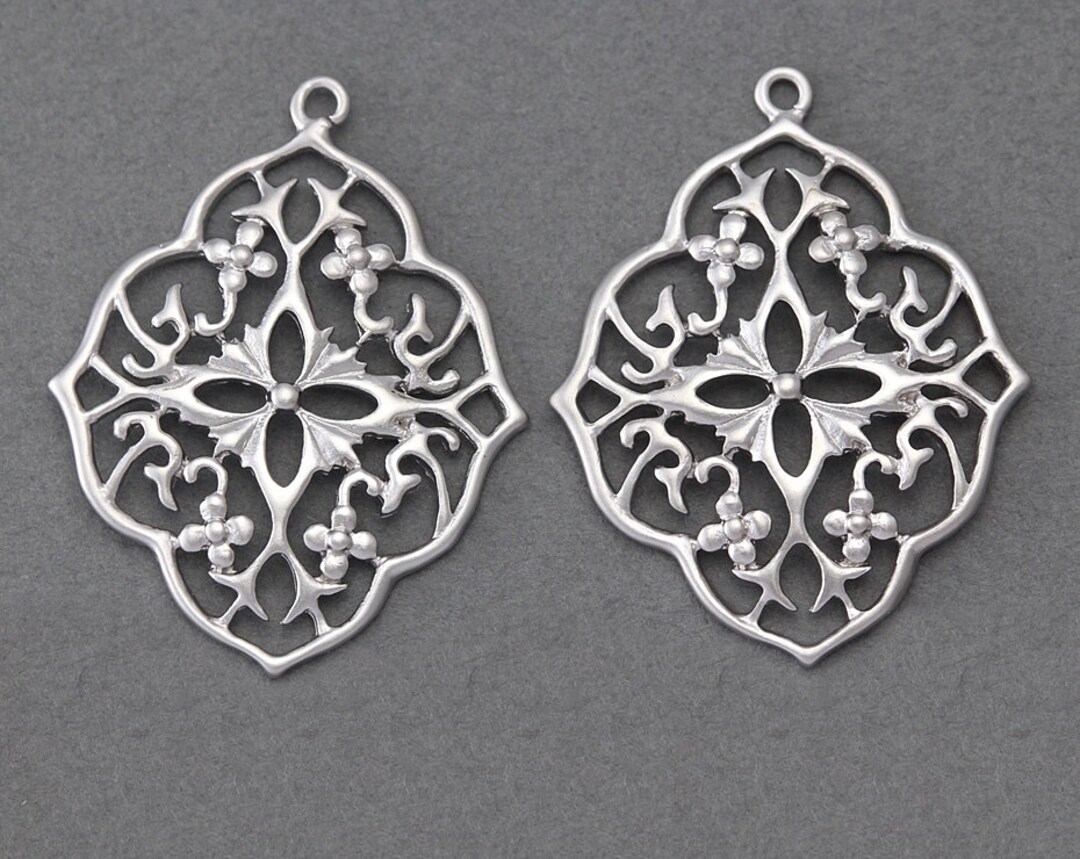 Flowers Brass Pendant . Jewelry Craft Supply . Matte Original Rhodium