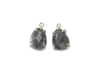 Schwarzer Labradorit Edelstein Anhänger. Schmuck Bastelbedarf . Poliert, vergoldet / 2 Stück - DG081-PG-BLB