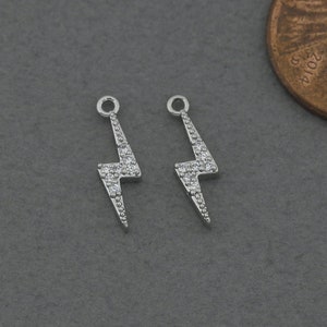 Kubische Blitz Anhänger. Hochzeitsschmuck. Poliertes Original Rhodium über Messing / 2 Stück - FC671-PR-CR