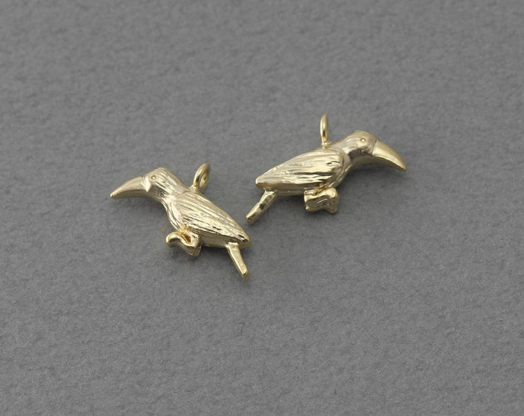 鳥の真鍮ペンダント。ジュエリークラフト用品。真鍮にマットゴールド