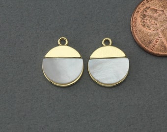 White Pearl Pendant . Jewelry Craft Supplies . Polished Gold Plated / 2 Pcs - FC433-PG-WH