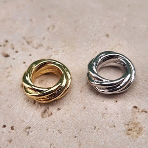 Trinity Ring Connector . Jewerly Making . Polished Plated / 2 Pcs - Item No. BC005