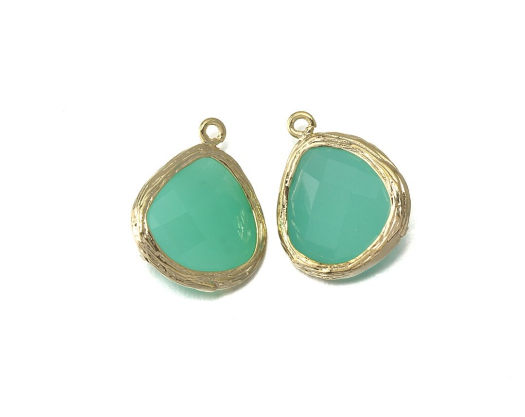 Mint Glass Pendant . Jewelry Craft Supplies . 16K Polished Gold Plated Over Brass / 2 Pcs CG004